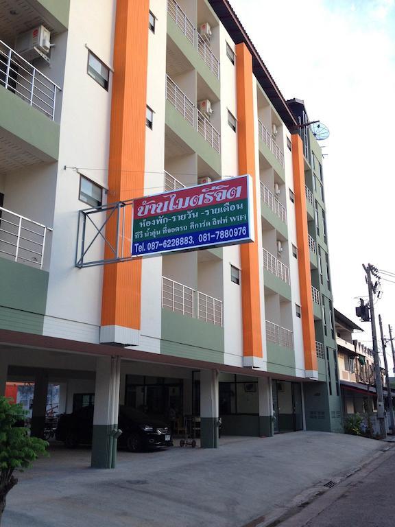 Baan Mitreejit Appartement Surat Thani Buitenkant foto